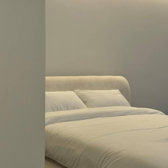 Apartment Yongsan, Samgakji & Yongsan Station, Premium Seoul